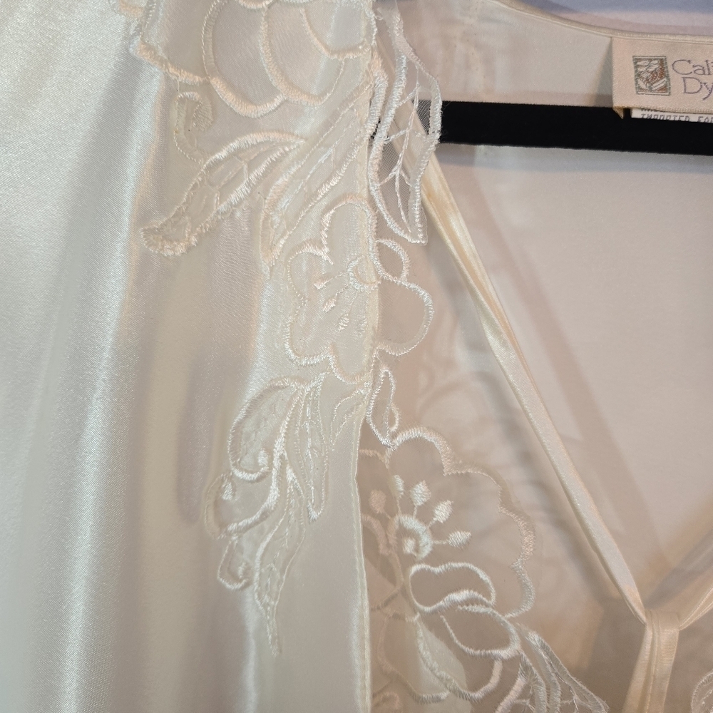 Expressions by California Dynasty beautiful VINTAGE bridal nite gown & robe set - Picture 5 of 16
